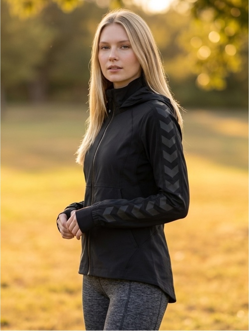 4 Lululemon Feelin’ Frosty Black Softshell Jacket
